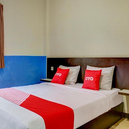 Oyo 90162 Remboelan Guest House Sungai Lutus Exterior photo