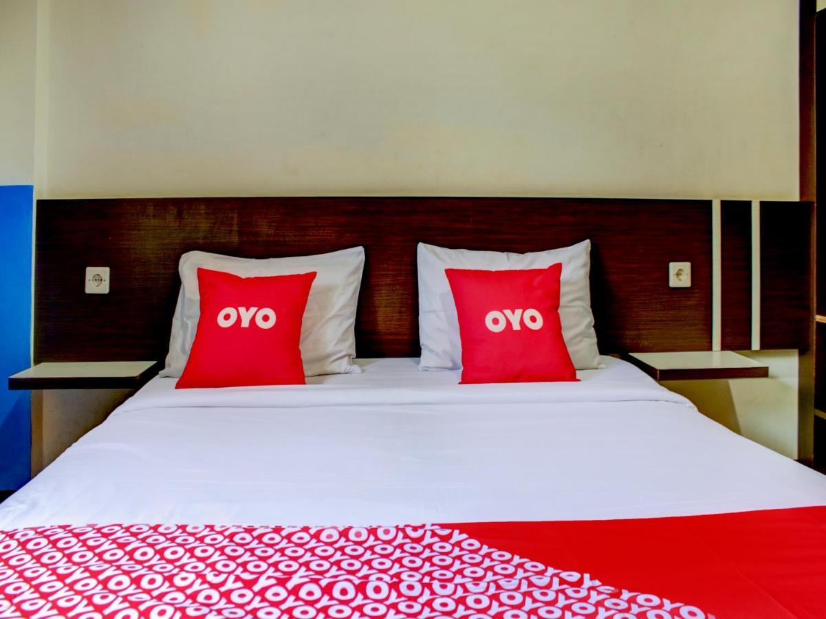 Oyo 90162 Remboelan Guest House Sungai Lutus Exterior photo